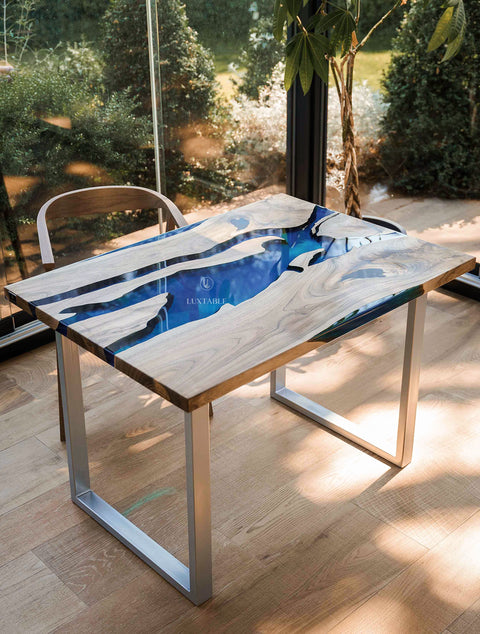 Midnight blue resin dining table in walnut wood 120x80cm Celeste