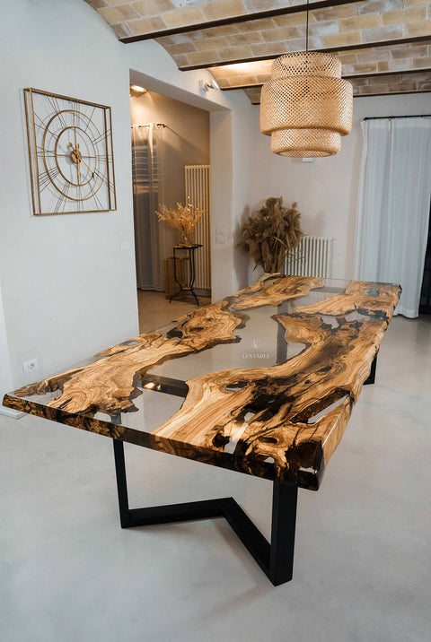 Clear epoxy resin table in olive wood, custom size Amarante