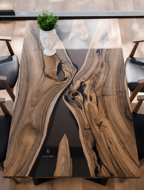 Tavolo con resina epossidica fumé opaca in legno di noce europeo 160x90cm Ombra