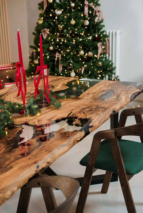 Clear epoxy resin table in olive wood, custom size Amarante