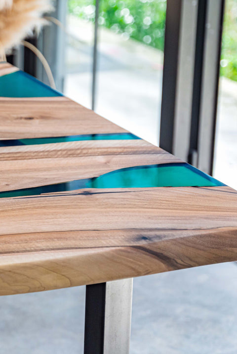 Green epoxy resin table in European walnut wood, custom size Greenland