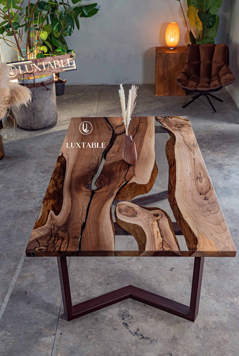 Handmade clear epoxy resin table in European walnut, custom size Alpi