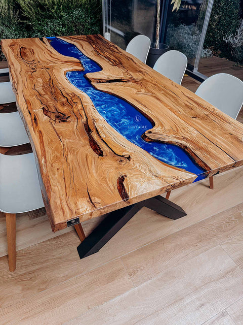 Custom epoxy dining table in solid oak, custom size Caraibi