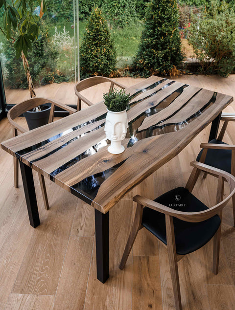 Tavolo in legno massello artigianale e resina fumé lucida 180x90cm Tamigi