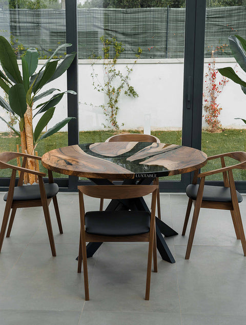 Smoke gray epoxy dining table in walnut wood 130x130cm Crepuscolo