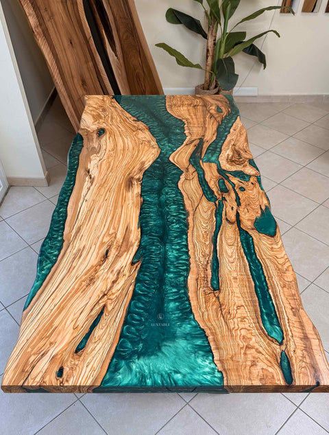 Live edge green epoxy table in olive wood, custom size Amazzonia