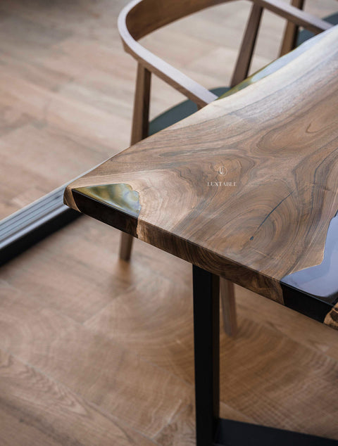 Tavolo in resina fumé lucida e legno di noce europeo 240x90cm Valencia