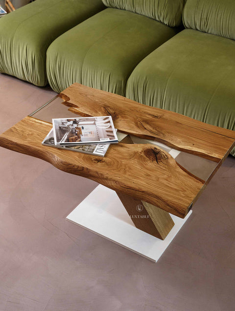 River table in oak wood and clear glossy resin, custom size Fiordaliso