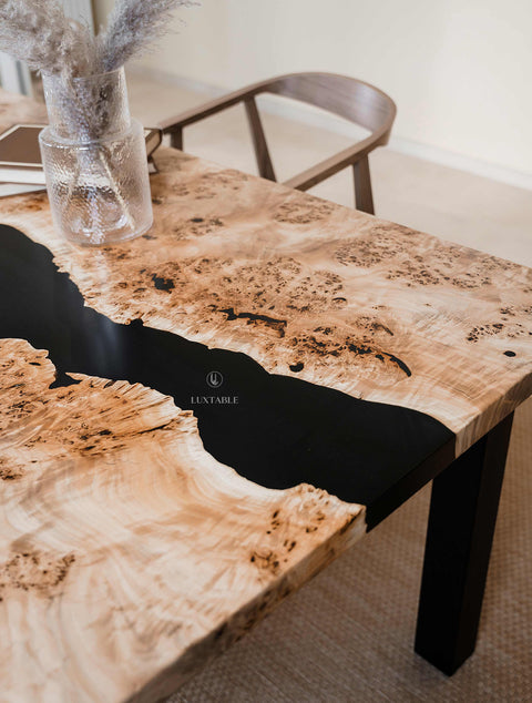 Epoxy river table in poplar wood and black resin, custom sizes Nebulosa
