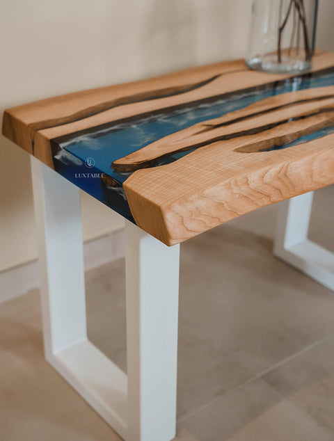 Tavolino artigianale in frassino e resina blu effetto onde 60x30cm Marea
