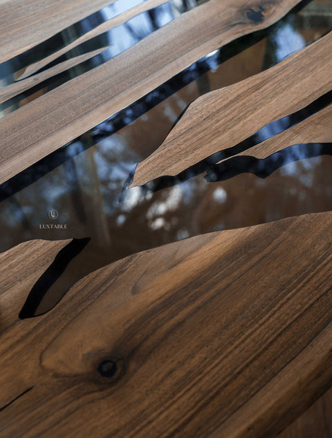 Tavolo in legno massello artigianale e resina fumé lucida 180x90cm Tamigi