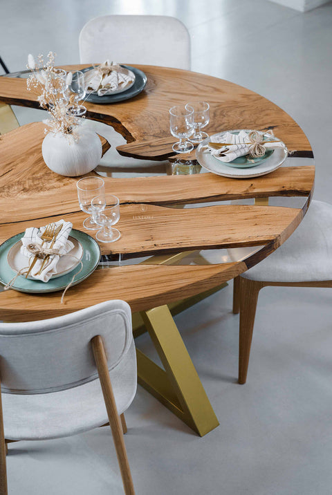 Round resin table in solid oak and clear epoxy, custom size Paris
