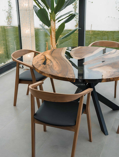 Smoke gray epoxy dining table in walnut wood 130x130cm Crepuscolo