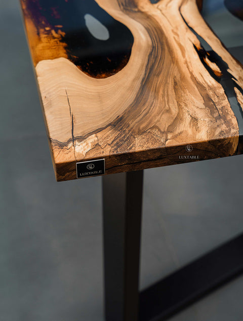 Rustic resin table in walnut and clear epoxy, various sizes Kenya