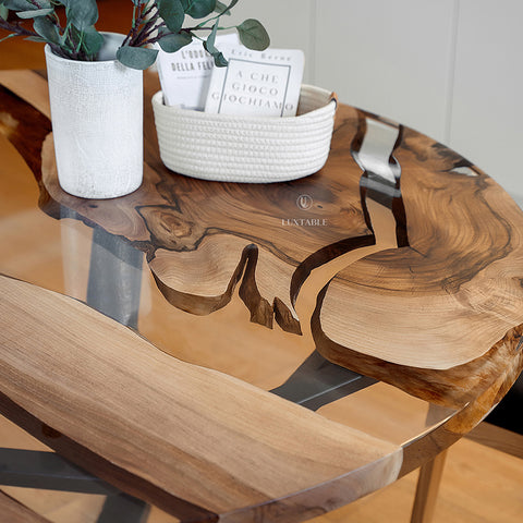 Walnut wood dining table with clear epoxy 130x130cm Eclissi