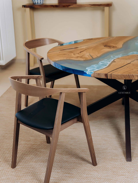 Round resin table in solid oak wood, custom size Amaranta