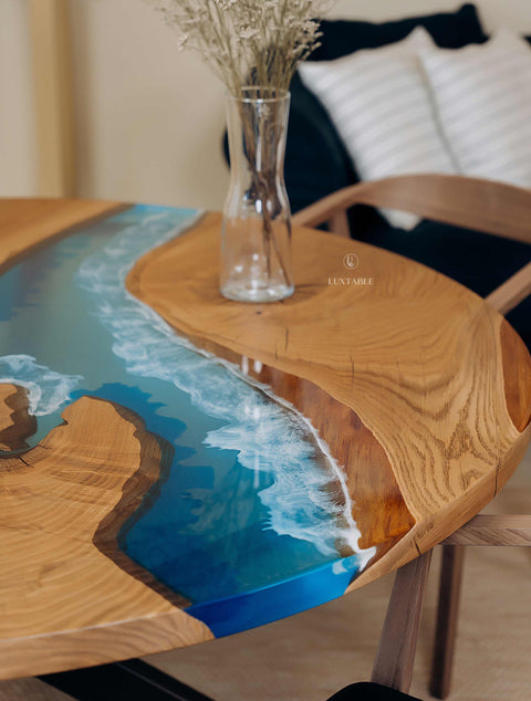 Round resin table in solid oak wood, custom size Amaranta